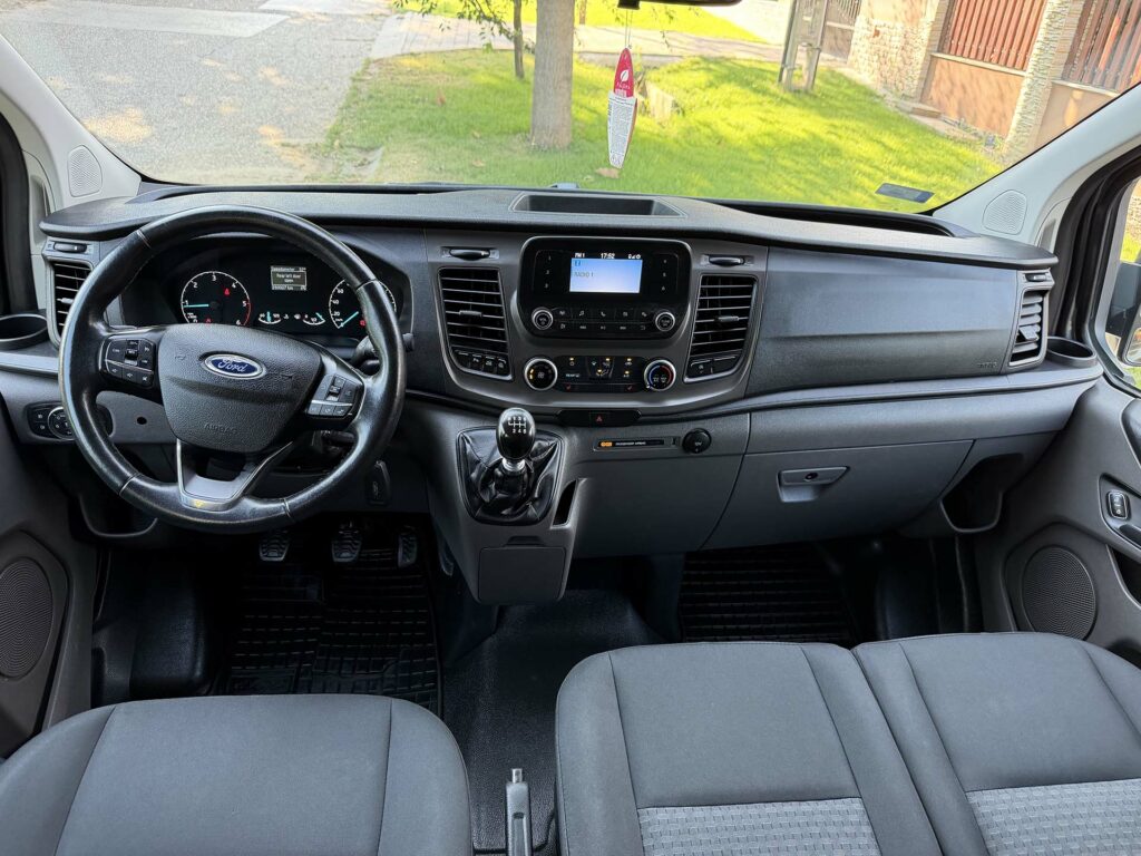 FORD Tourneo Custom 9 személyes műszerfal